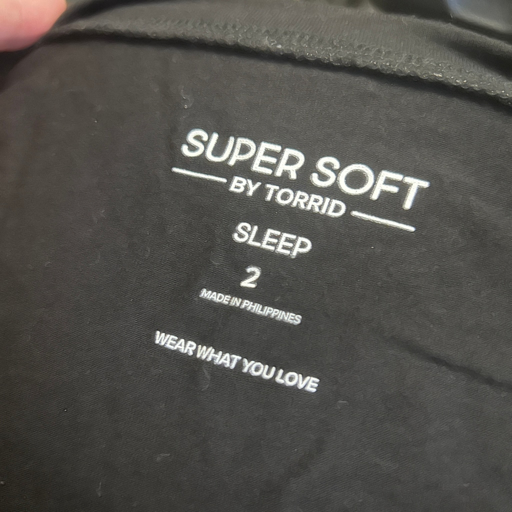 Torrid Super Soft Sleep Tee - Women's Size 2 - "Rockin' Around" Skeletons - Picture 4 of 6